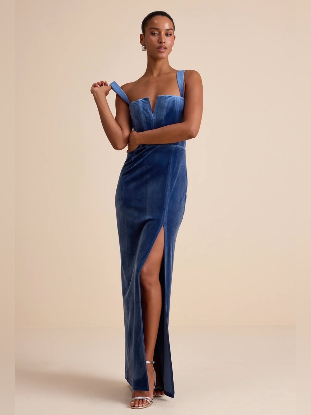 NWT Lulus Blue Velvet Evening Gown with Slit size Small